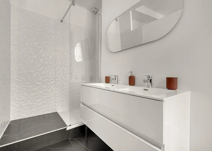 Lamazou - Appt Climatisé En Centre-ville